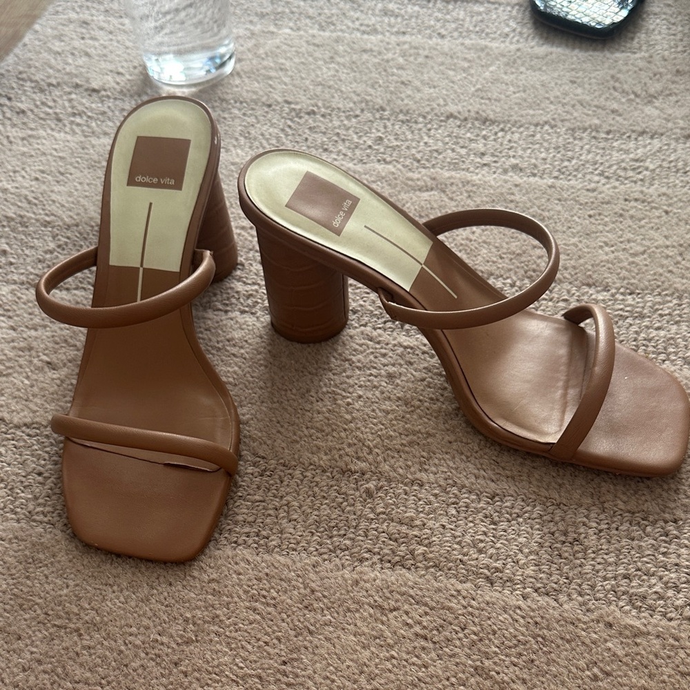 Dolce Vita Noles Tan Leather Block Heels Size 9.5
